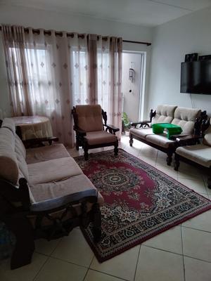 Apartment / Flat For Rent in Woodhurst, Chatsworth